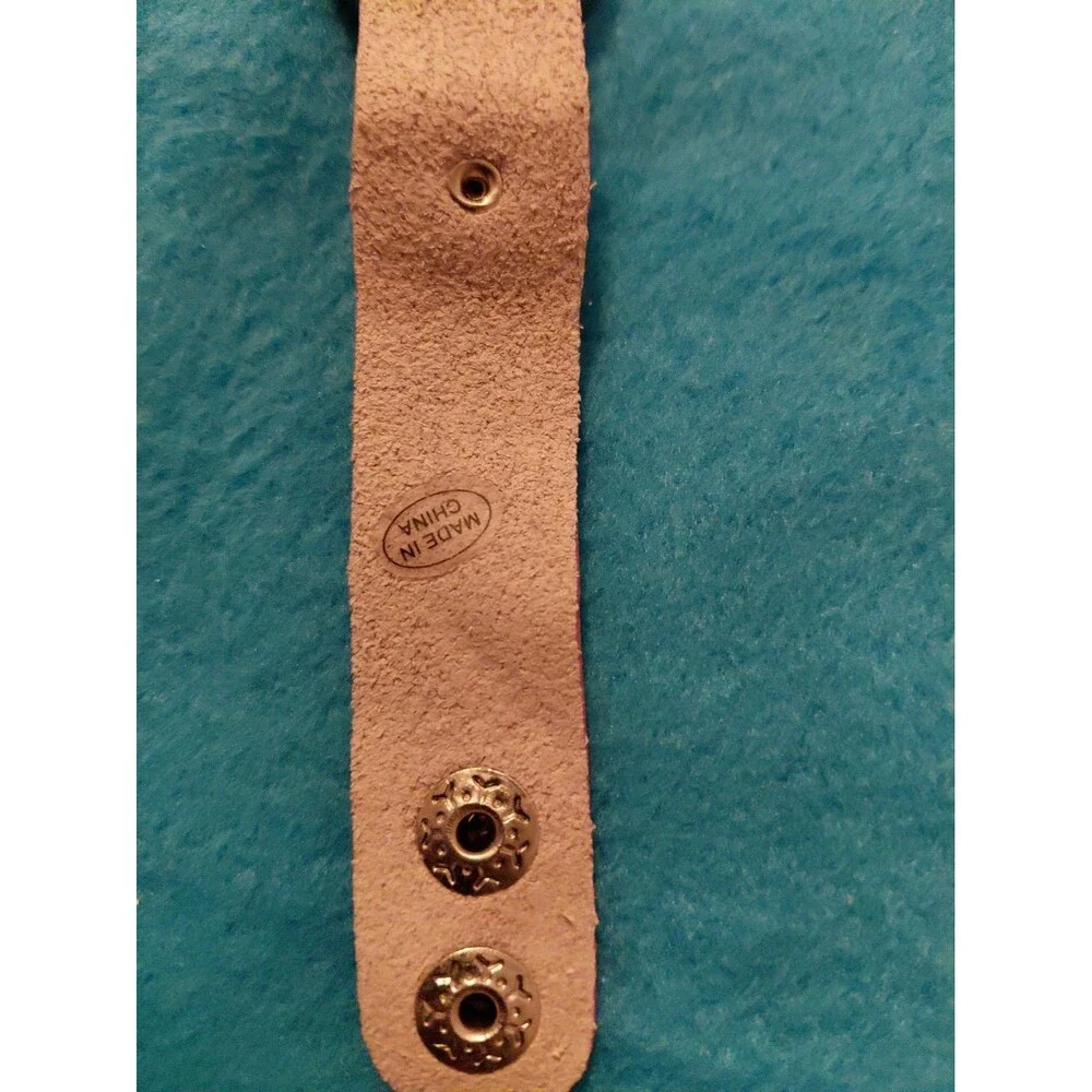 New Pink GENEVA ONE STRAP SILVER BUTTON SNAP WATCH